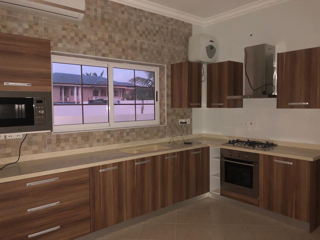 5 Bedroom House for Rent in East Legon