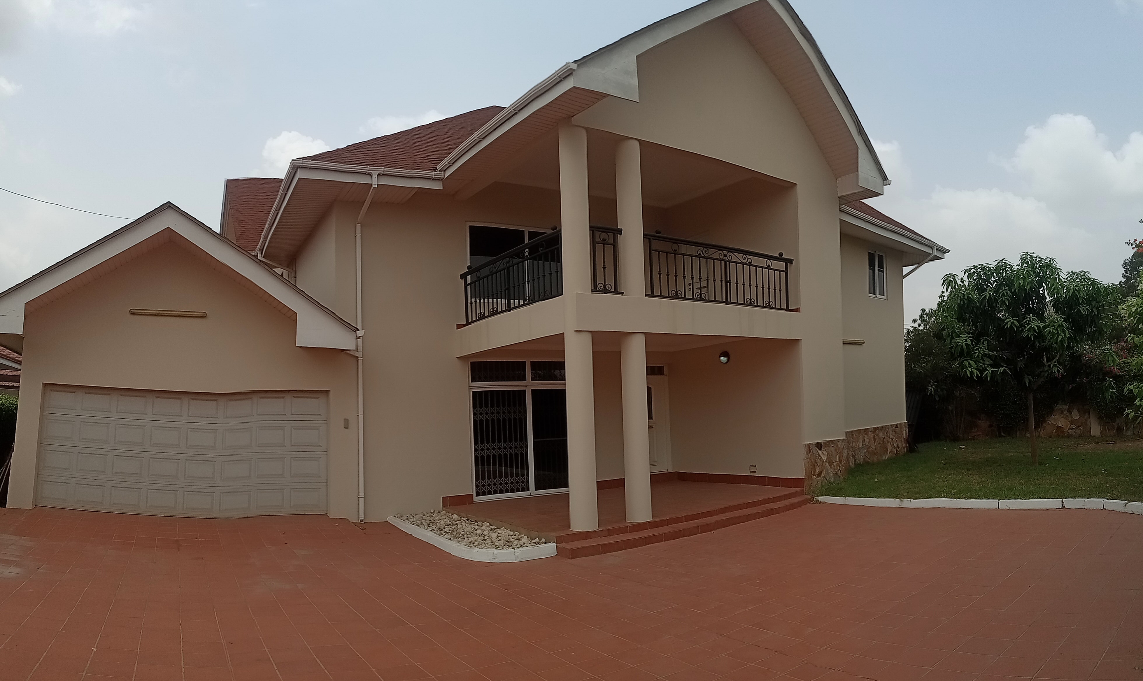 4 Bedroom Unfurnished House in East Legon